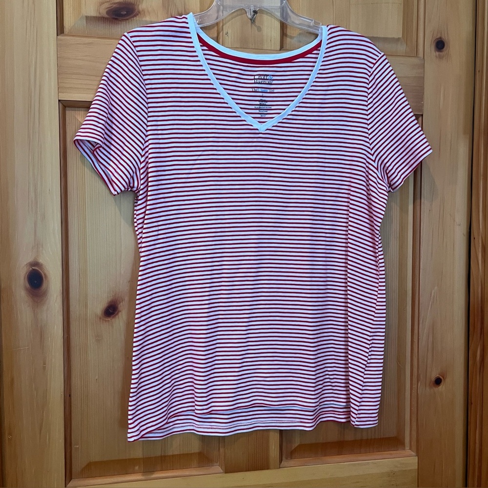 TWO Croft and Barrow pattern cotton tees Black floral and red stripe - Picture 5 of 7